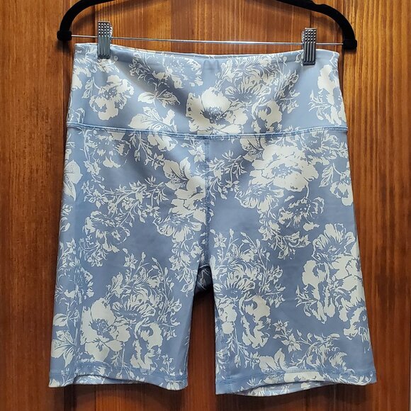 Reformation Ecomove 7 inch Blue Print Shorts, Size XL - Picture 2 of 16